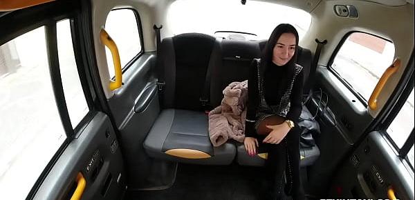  Girl fucks in a taxi without restraint